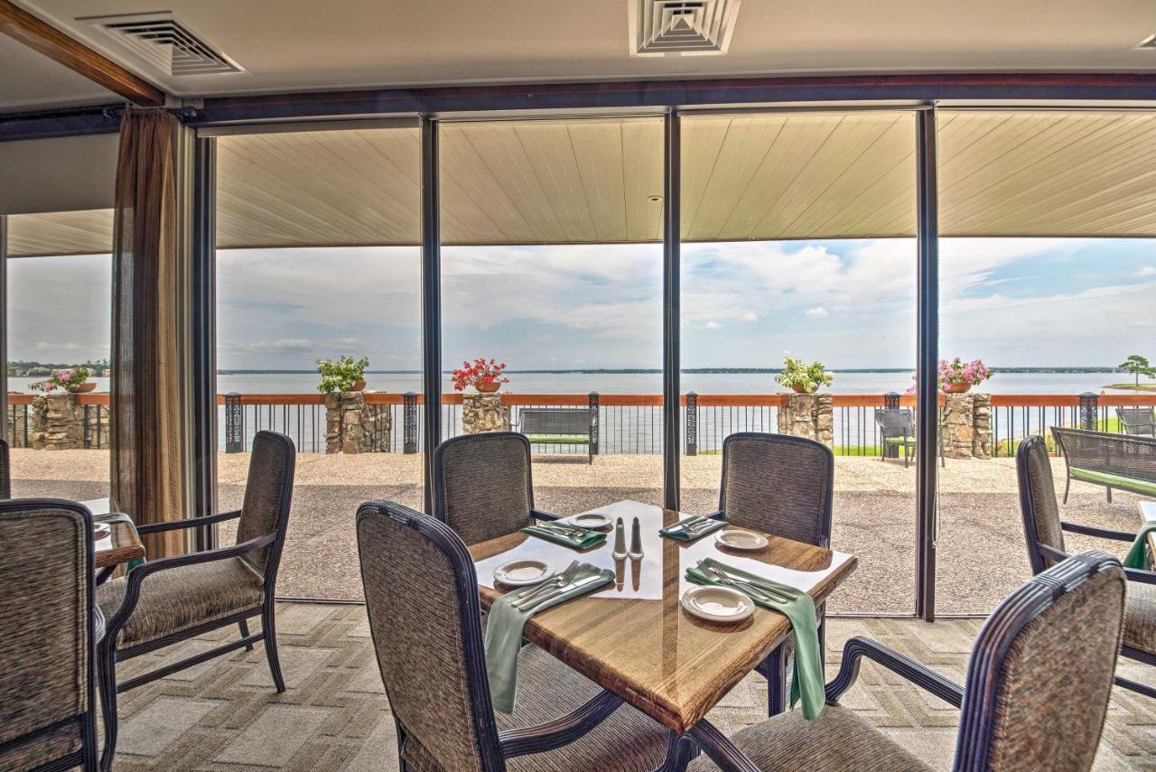 Idyllic Montgomery Condo With Pool And Lake View! Dış mekan fotoğraf
